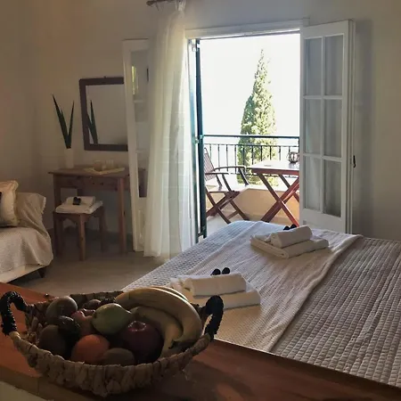 Aliki Apartamento Mpoukaris